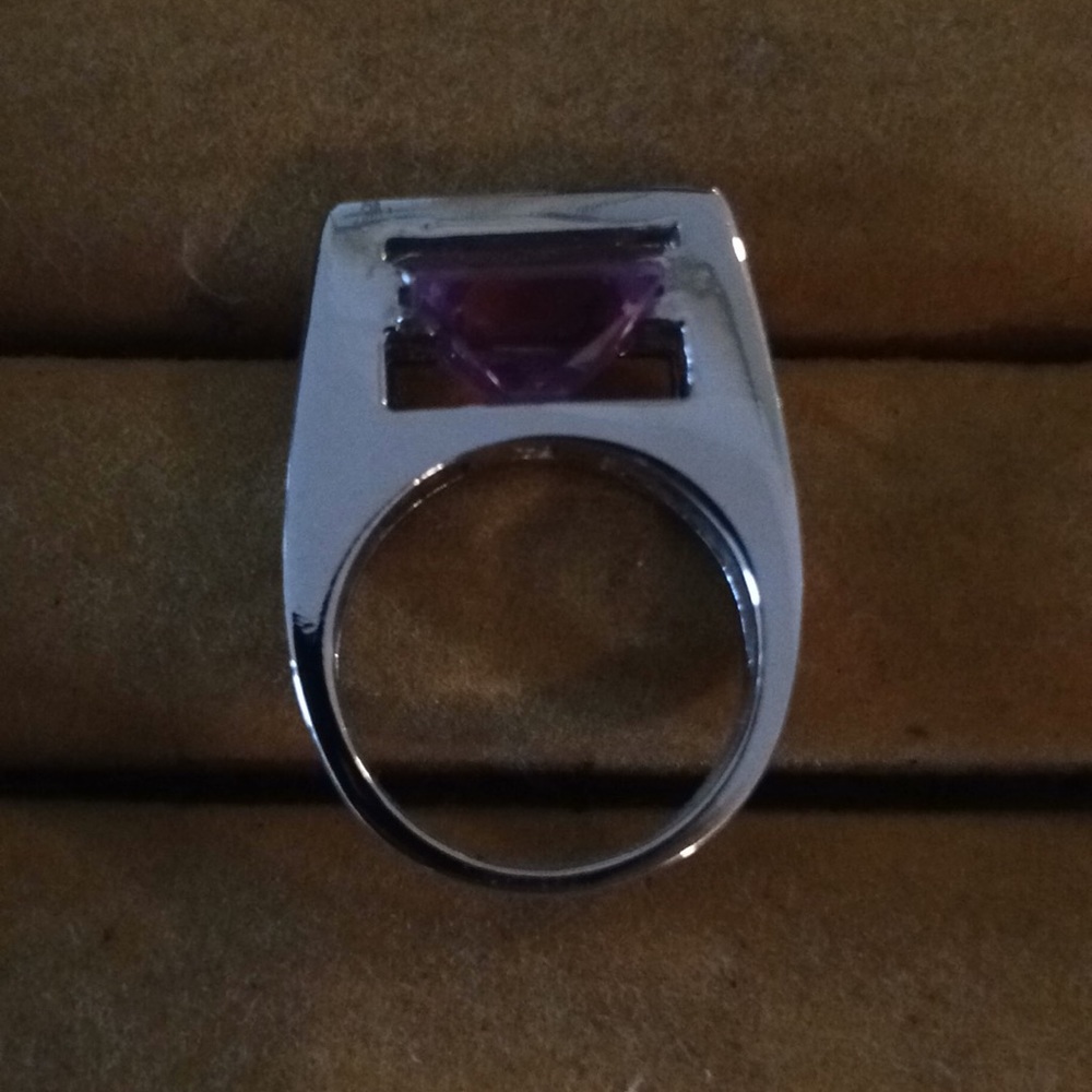 SUPER CUTE UNIQUE RING - Picture 3 of 4